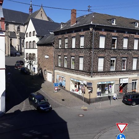 Rathausschenke Muenstermaifeld Hotel Exterior photo
